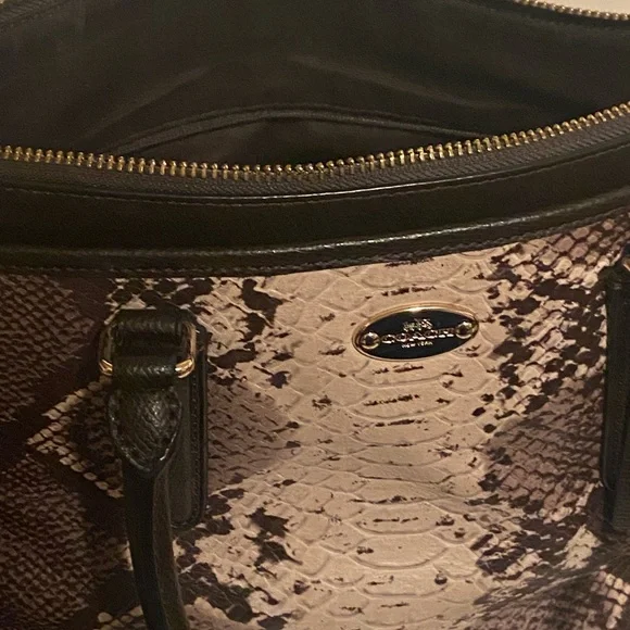 Used Coach Handbag - Picture 2 of 4